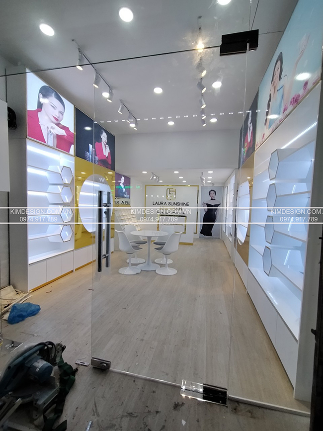 Hình thi công thực tế shop mỹ phẩm NKA - Nguyễn Thị Tú