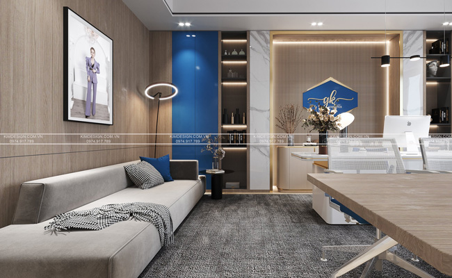 Logo được đặt sau quầy lễ tân dễ nhìn đẹp lạ